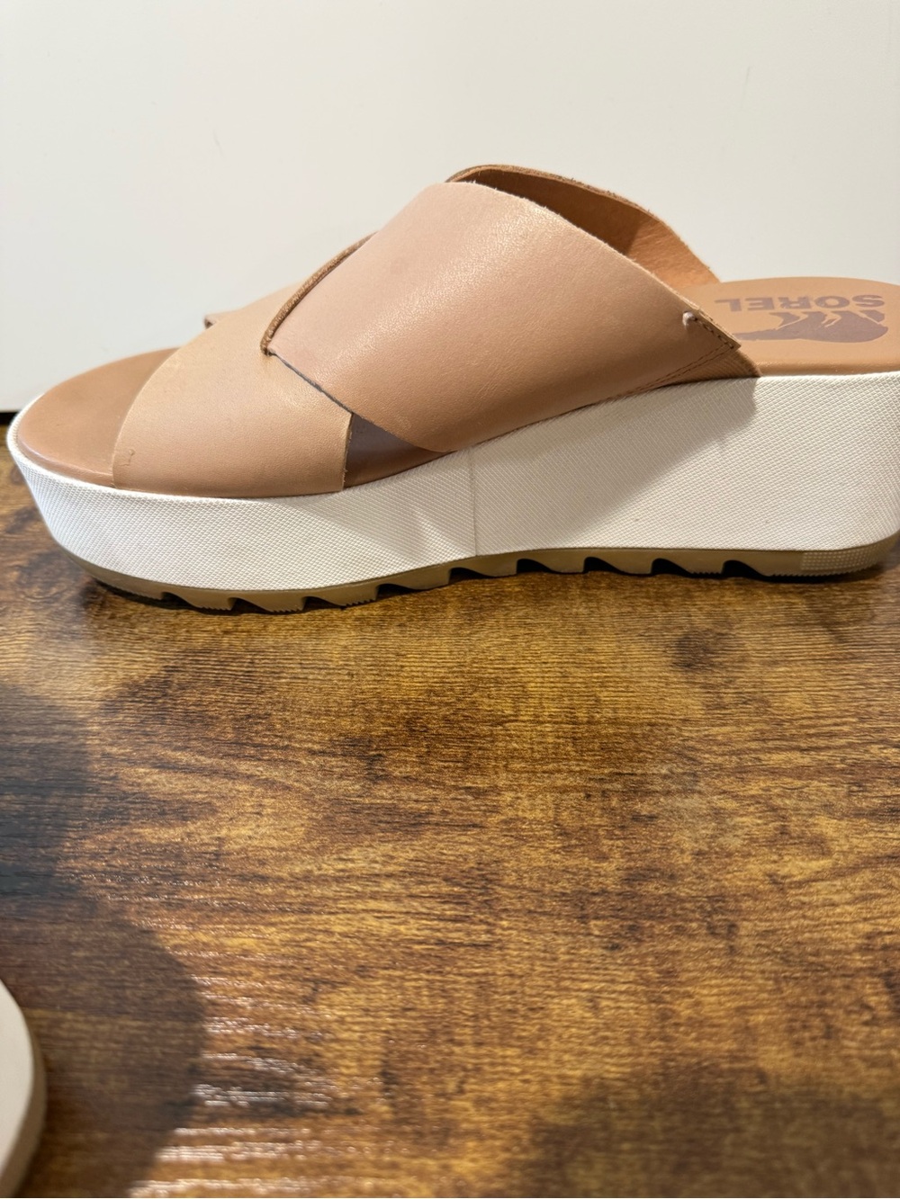 Sorrel platform slides. - Picture 5 of 8